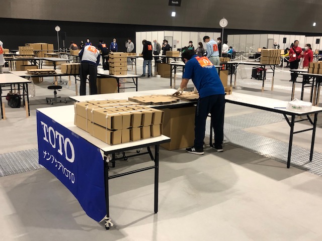製品パッキング競技風景